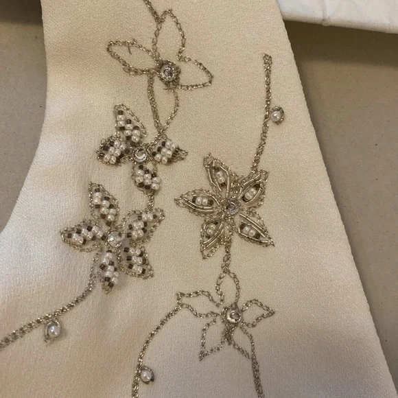 Anjolique Beaded Off-White Wedding Outfit Top - Picture 6 of 9